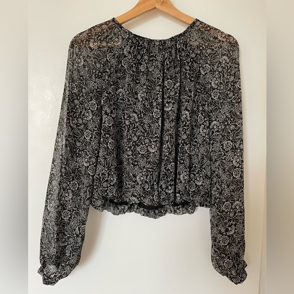 Dynamite Blouse - Picture 3 of 4